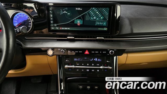 Kia Canival 2021 — photo 17
