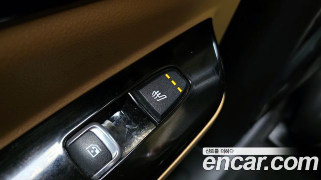 Kia Canival 2021 — photo 19