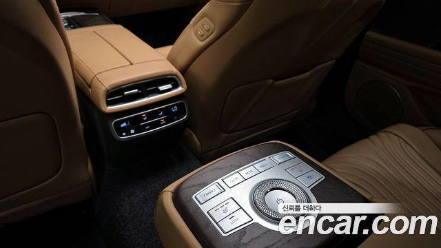 Genesis G80 2022 — photo 18