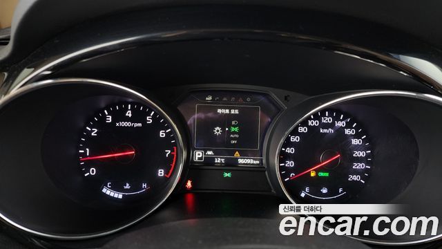 Kia Canival 2016 — photo 11