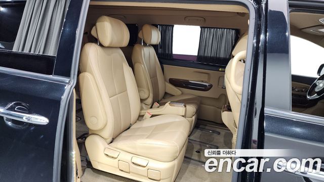 Kia Canival 2016 — photo 17