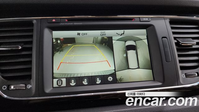 Kia Canival 2016 — photo 19