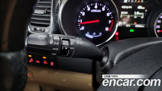 Kia Canival 2016 — photo 23