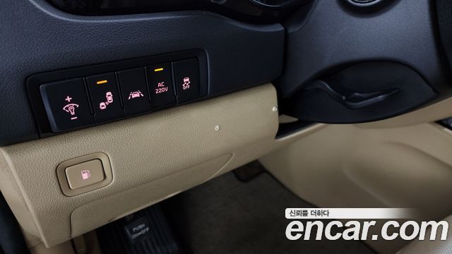 Kia Canival 2016 — photo 24