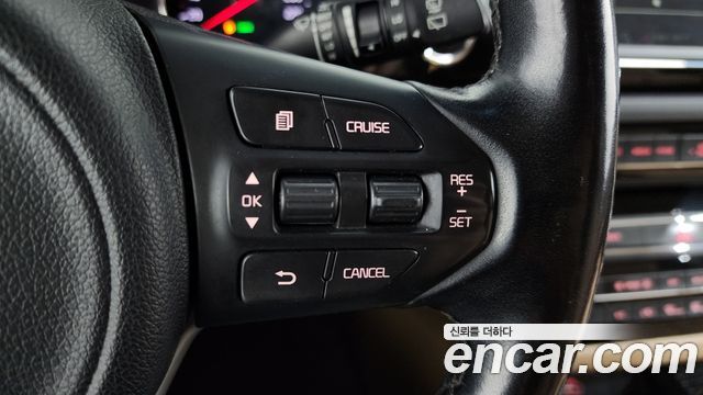 Kia Canival 2016 — photo 25