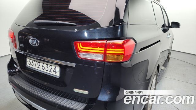 Kia Canival 2016 — photo 9