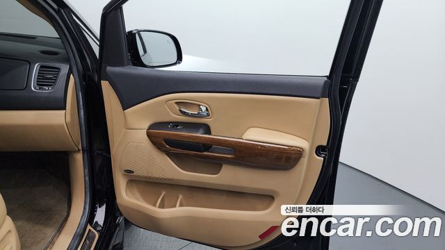 Kia Canival 2016 — photo 15
