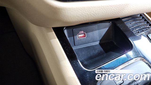 Kia Canival 2016 — photo 32
