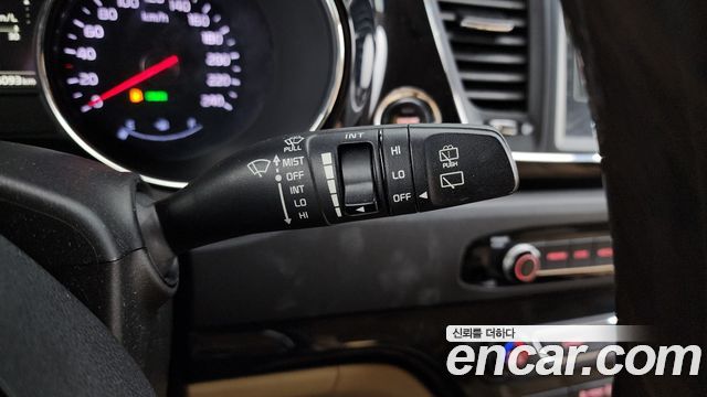 Kia Canival 2016 — photo 37