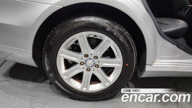 Mercedes-Benz E-Class 2012 — photo 5