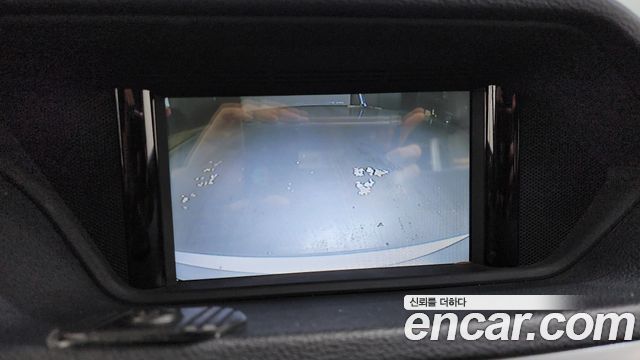 Mercedes-Benz E-Class 2012 — photo 14