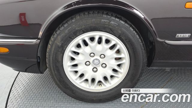 Jaguar XJ-8 2000 — photo 5