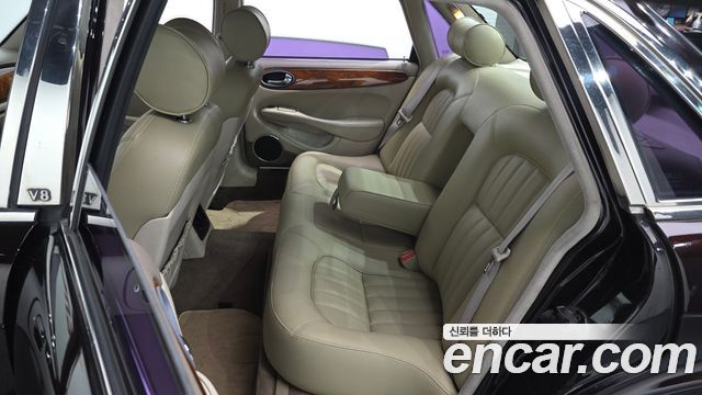 Jaguar XJ-8 2000 — photo 11