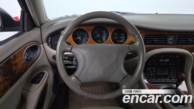 Jaguar XJ-8 2000 — photo 12