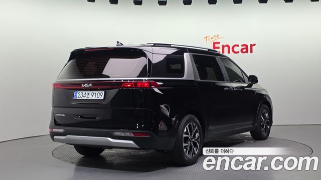 Kia Canival 2022 — photo 2