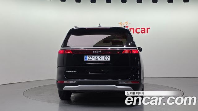 Kia Canival 2022 — photo 4