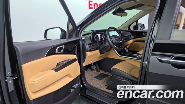 Kia Canival 2022 — photo 11