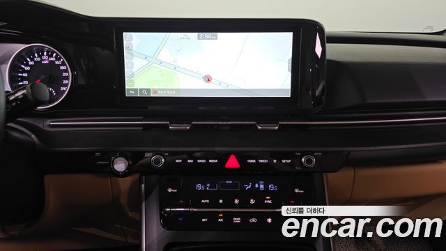 Kia Canival 2022 — photo 15