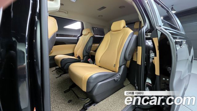 Kia Canival 2022 — photo 18