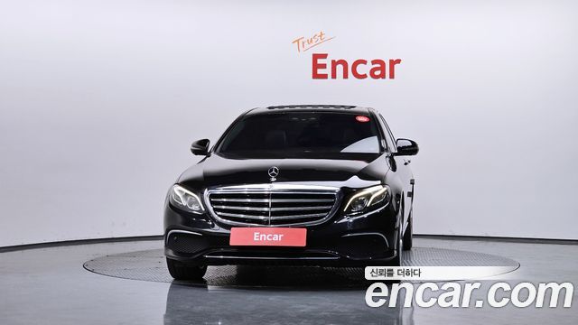 Mercedes-Benz E-Class 2018 — photo 3
