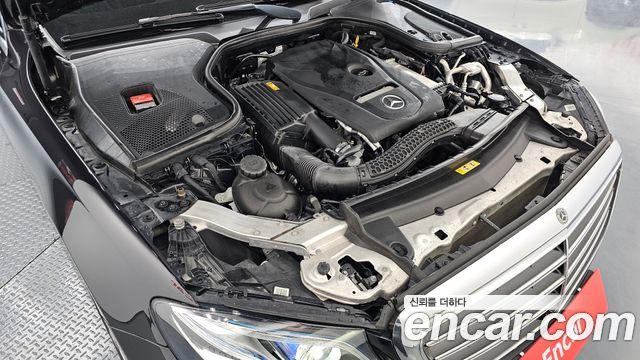 Mercedes-Benz E-Class 2018 — photo 6