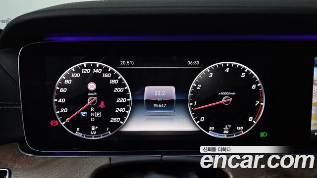 Mercedes-Benz E-Class 2018 — photo 8