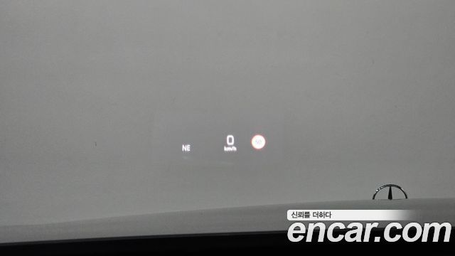 Mercedes-Benz E-Class 2018 — photo 17