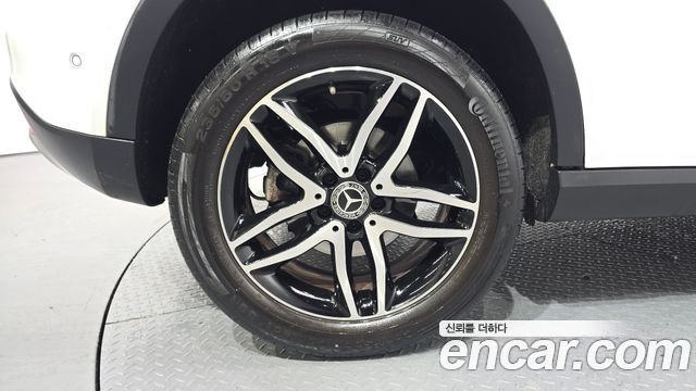 Mercedes-Benz GLA-Class 2019 — photo 5