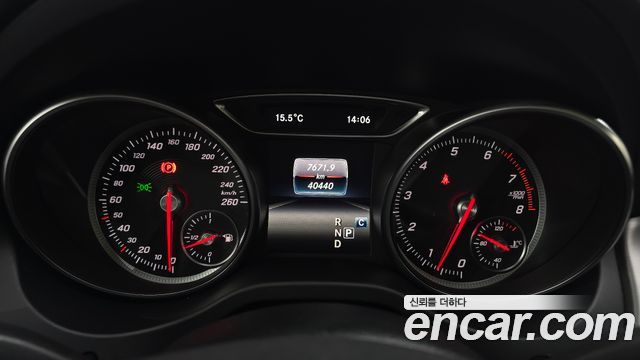 Mercedes-Benz GLA-Class 2019 — photo 11