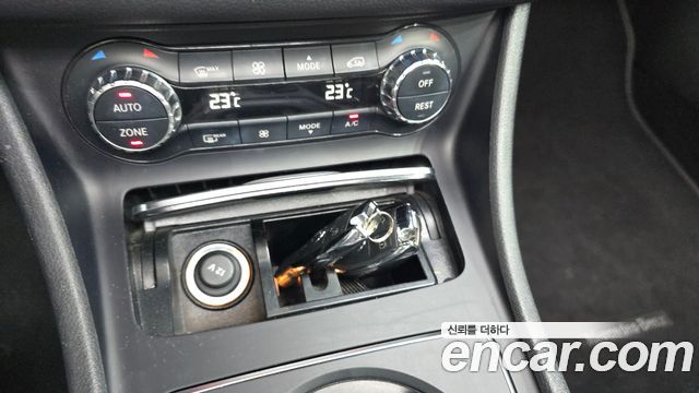 Mercedes-Benz GLA-Class 2019 — photo 24