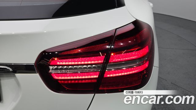 Mercedes-Benz GLA-Class 2019 — photo 9