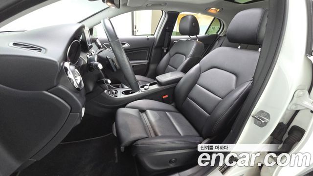 Mercedes-Benz GLA-Class 2019 — photo 29