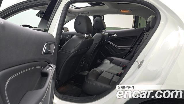 Mercedes-Benz GLA-Class 2019 — photo 30