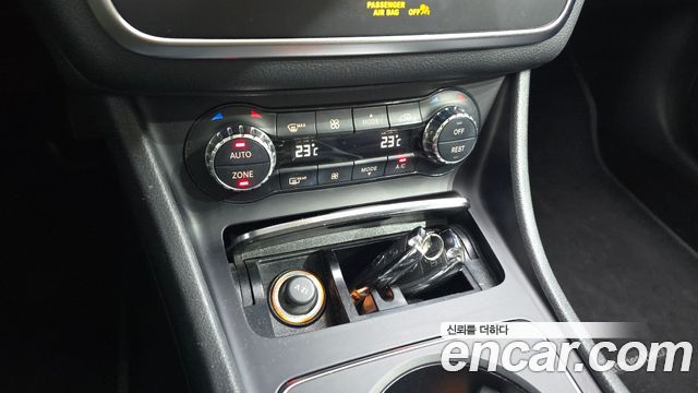 Mercedes-Benz GLA-Class 2019 — photo 31
