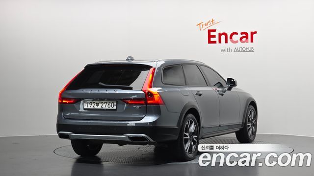 Volvo V90 2019 — photo 2