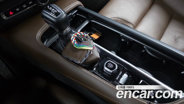 Volvo V90 2019 — photo 12