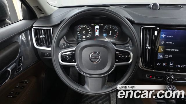 Volvo V90 2019 — photo 19