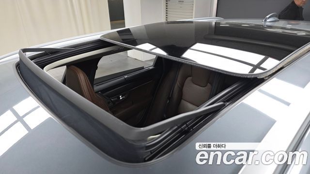 Volvo V90 2019 — photo 25