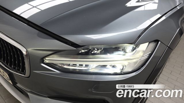 Volvo V90 2019 — photo 8