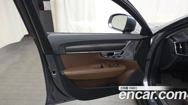 Volvo V90 2019 — photo 14