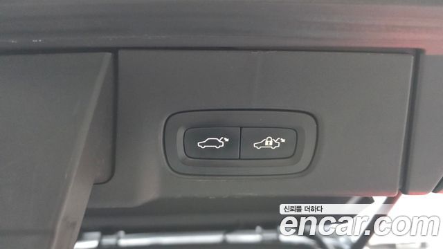 Volvo V90 2019 — photo 33