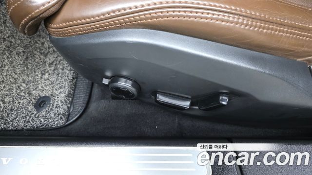 Volvo V90 2019 — photo 34