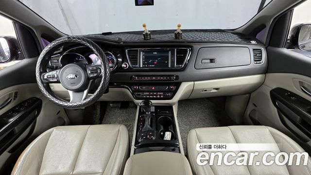 Kia Canival 2016 — photo 7