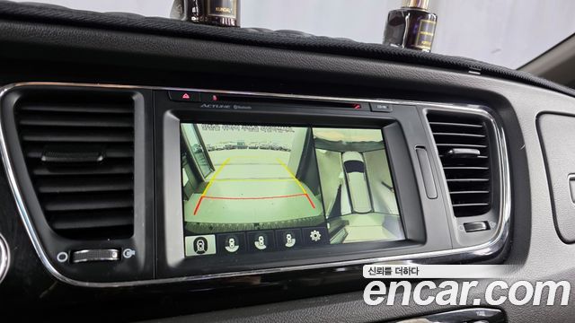 Kia Canival 2016 — photo 15