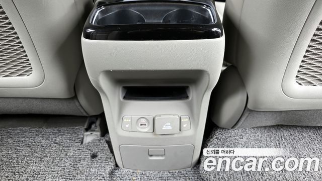 Kia Canival 2016 — photo 18