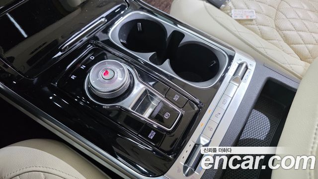 Kia Canival 2021 — photo 9
