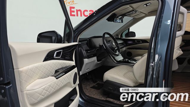 Kia Canival 2021 — photo 11