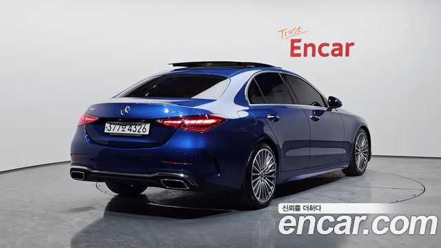 Mercedes-Benz C-Class 2023 — photo 2
