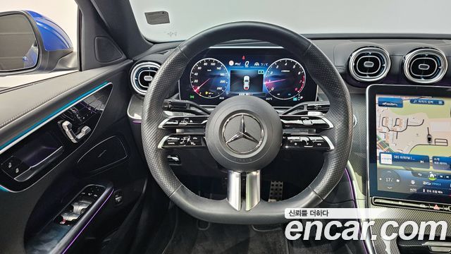 Mercedes-Benz C-Class 2023 — photo 13