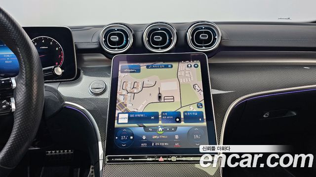 Mercedes-Benz C-Class 2023 — photo 15